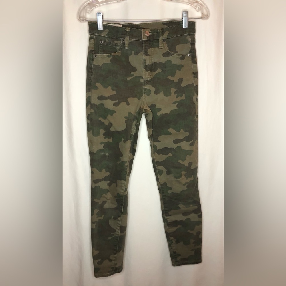 GAP True Skinny Ankle High-Rise Coated Camo Denim